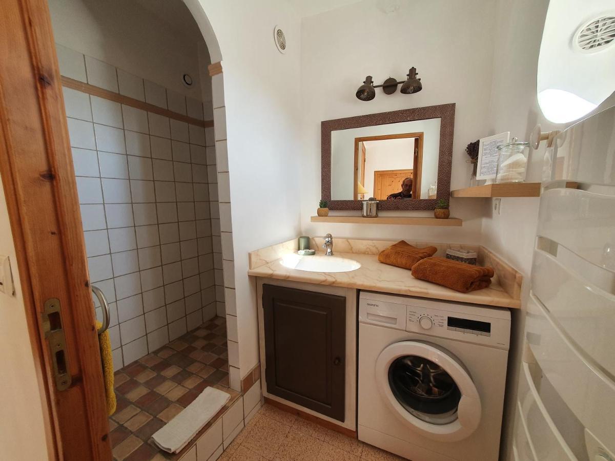 L'Angelus, Gite De Charme Au Coeur Du Vieux Village De Sablet Bagian luar foto